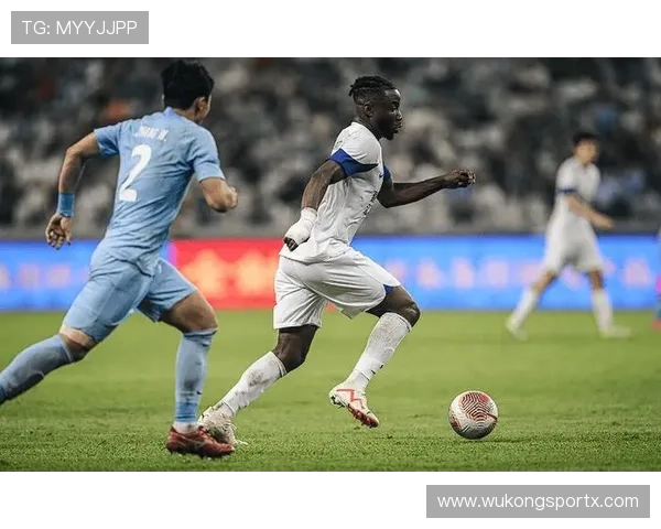 上海申花中场控制难以支撑比赛节奏，当前表现波动对整体发挥造成影响