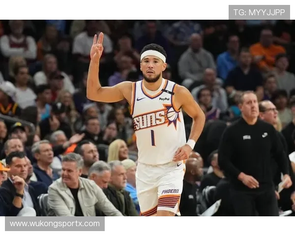 布克挡拆助攻效率提升明显 拉开比分差距主导球队进攻